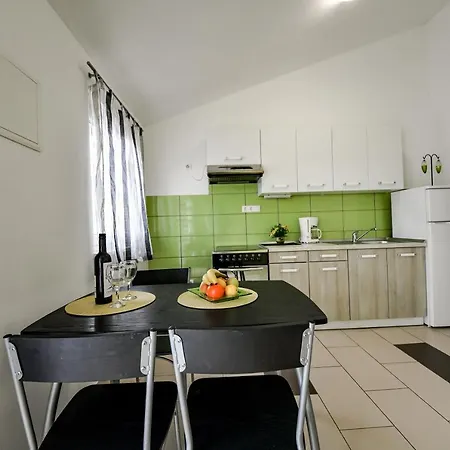 Apartments Joso Appartement *