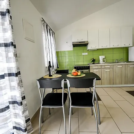 Apartments Joso Appartement *
