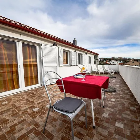 Apartments Joso Appartement *